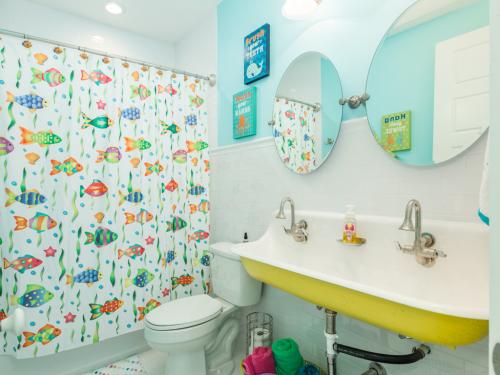 Hooligan's Island - 3834 Sea Urchin -126